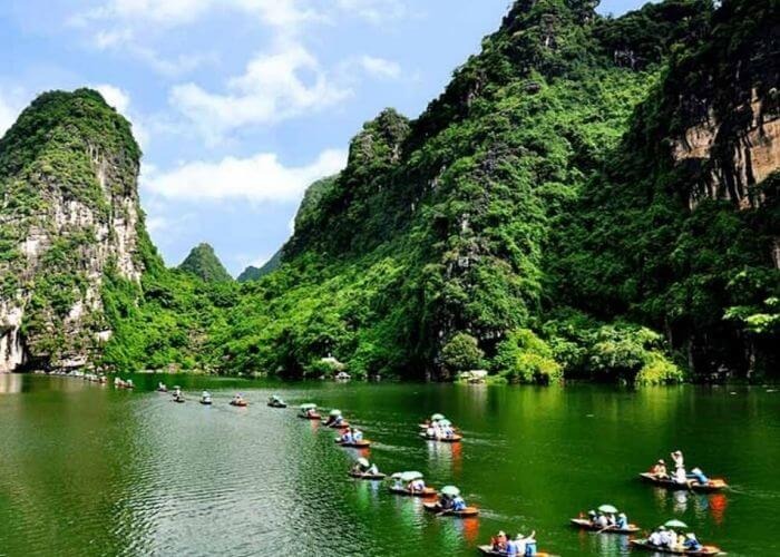 Tops những địa điểm chụp kỷ yếu ở miền Bắc nổi tiếng, đẹp lung linh. (Nguồn: Internet)
