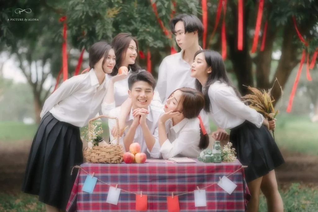 Chụp kỷ yếu concept thanh xuân - Lưu giữ tuổi đôi mươi. ̣̣(Nguồn: Aloha media)