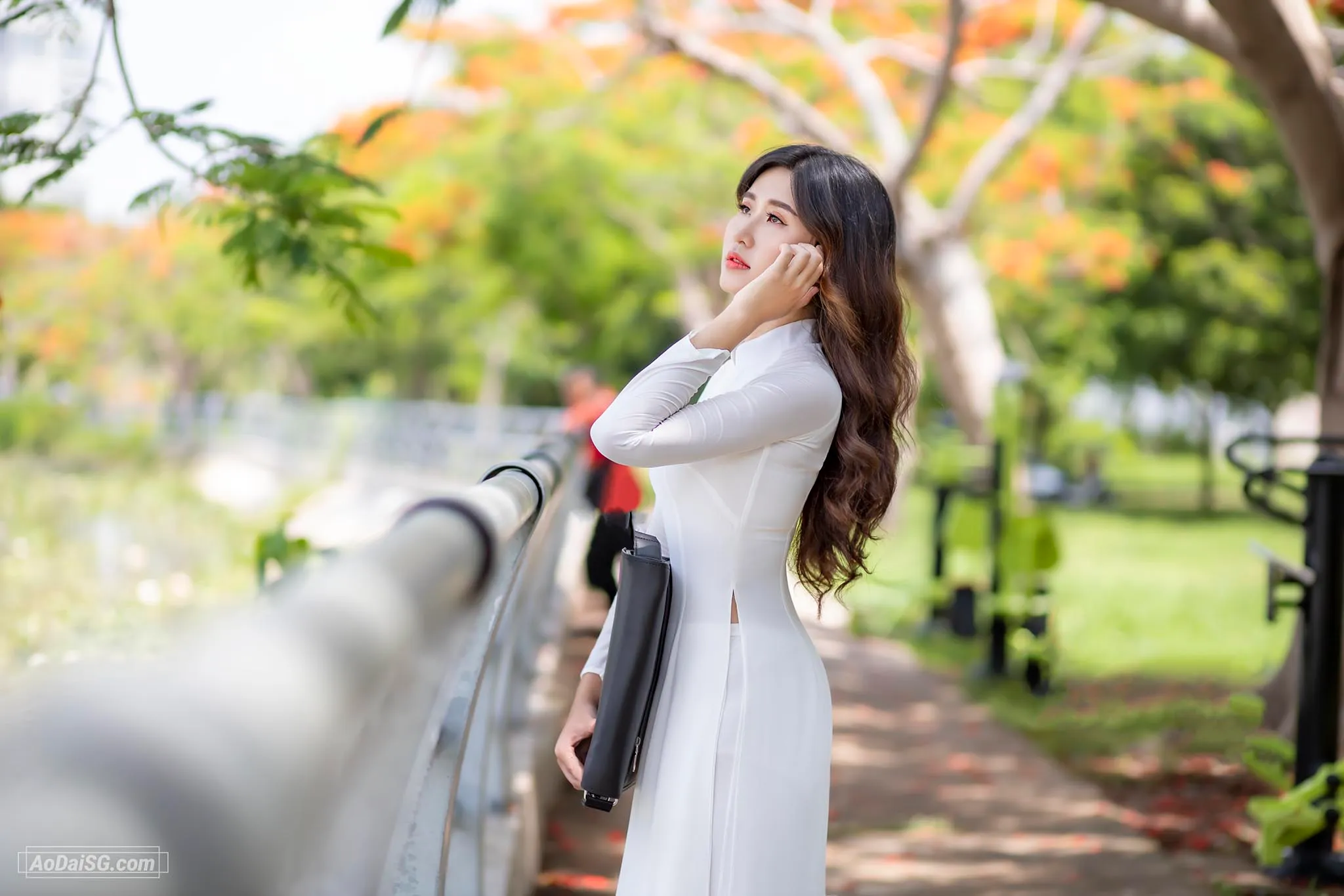 Chụp ảnh kỷ yếu áo dài - Mẫu áo dài chụp ảnh kỷ yếu đẹp nhất