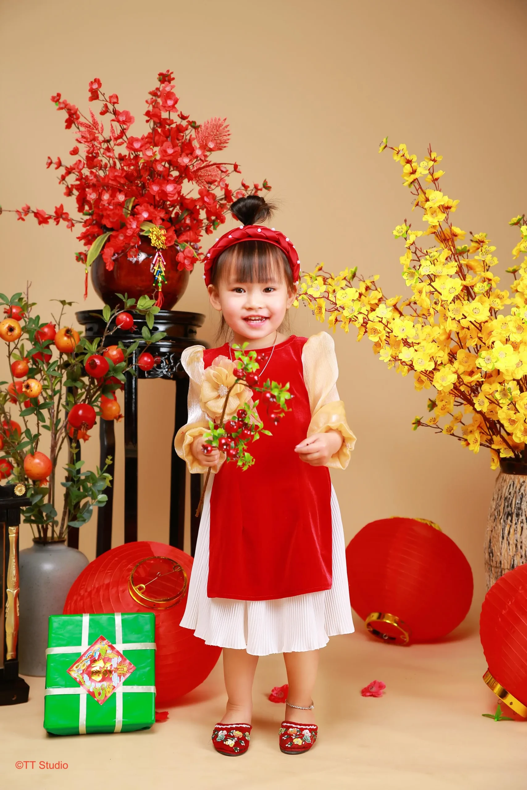 Gợi ý phong cách chụp ảnh Tết cho bé