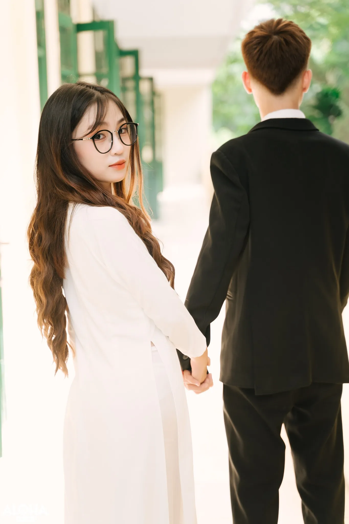 Top 20 cách tạo dáng chụp ảnh ở trường học siêu đẹp
