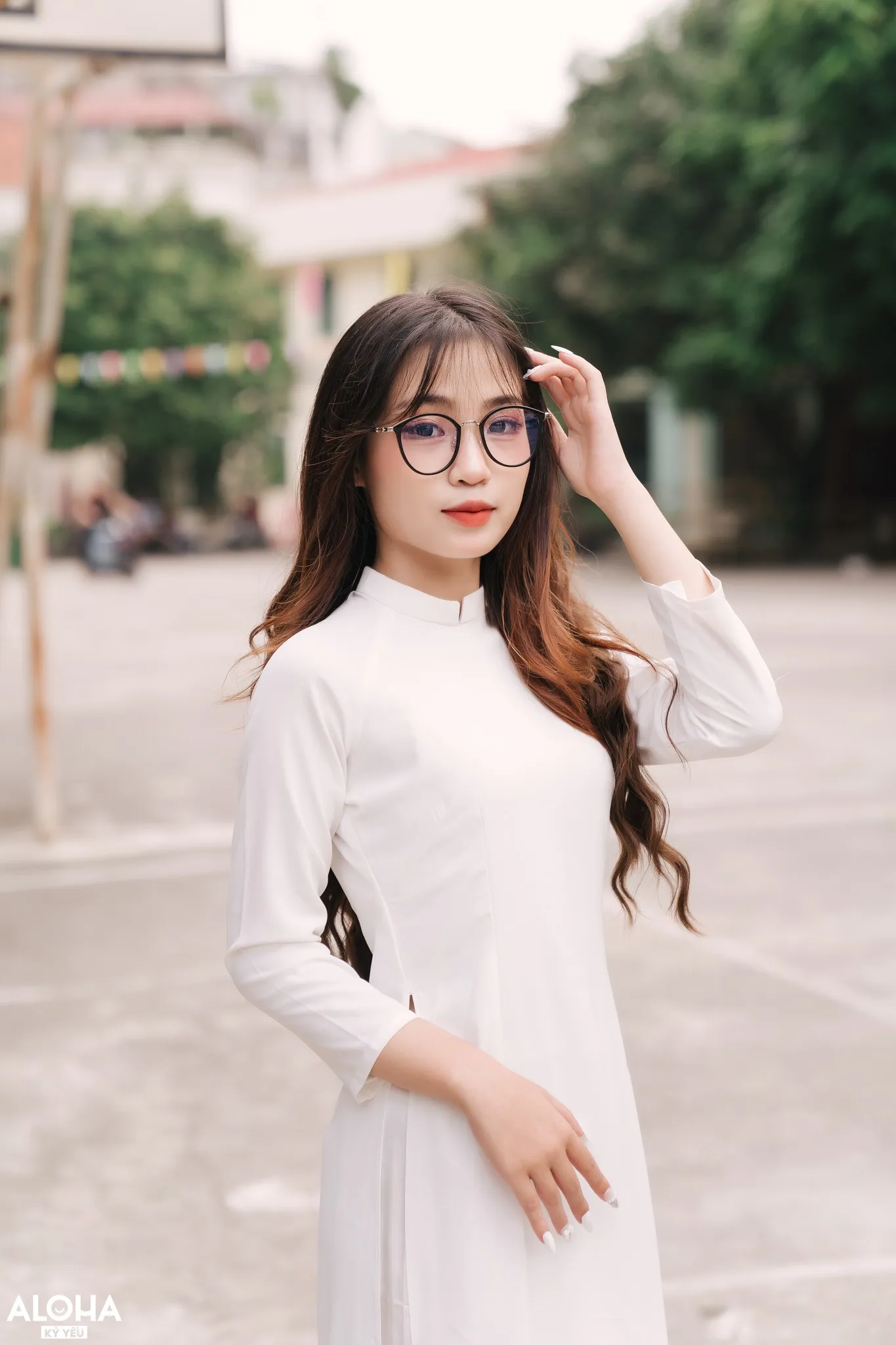 Top 20 cách tạo dáng chụp ảnh ở trường học siêu đẹp