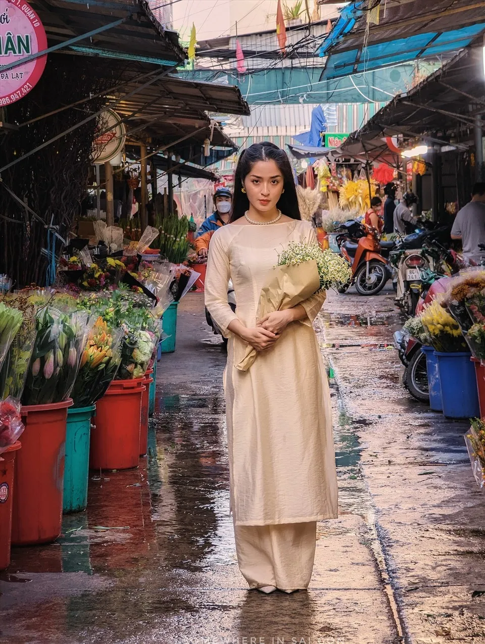 Chợ hoa Hồ Thị Kỷ