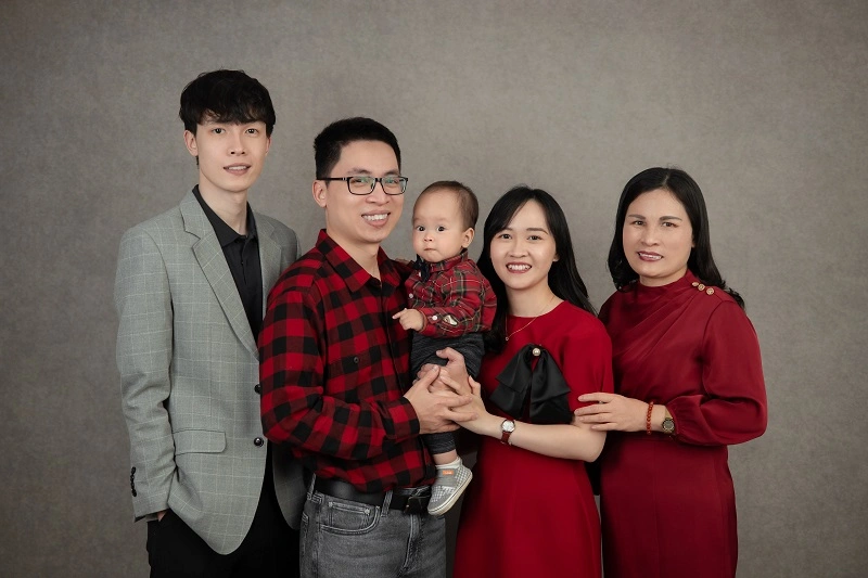 Concept chụp ảnh gia đình 5 người