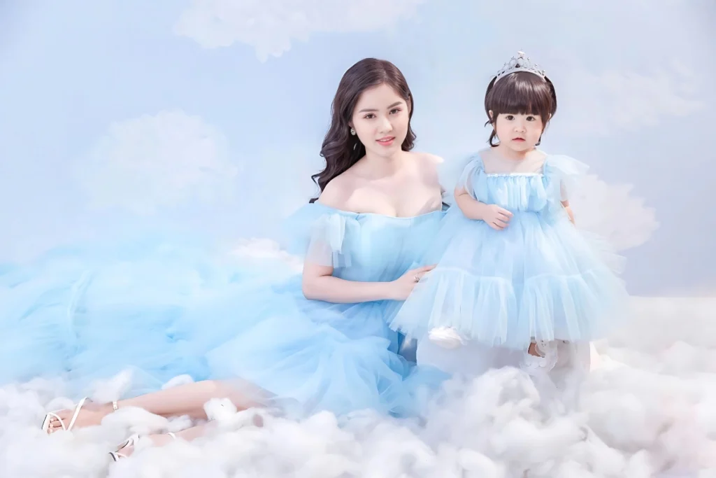 Gợi ý cách chụp ảnh mẹ con đẹp và độc đáo