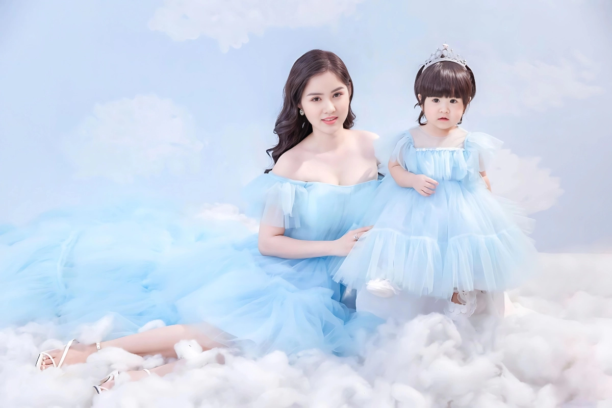 Gợi ý cách chụp ảnh mẹ con đẹp và độc đáo