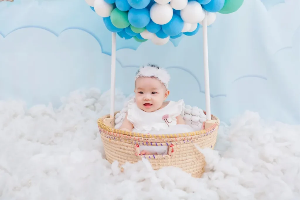 Mách bạn 4 ý tưởng chụp ảnh thôi nôi cho bé gái ấn tượng nhất