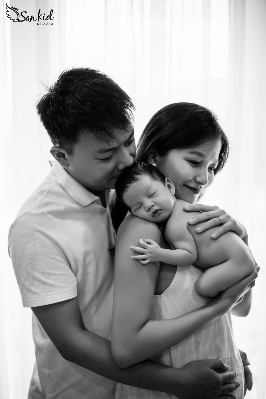 mẹ và bé sơ sinh đẹp