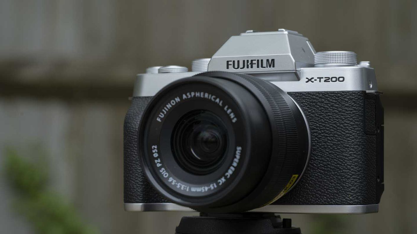 Fujifilm X-T200