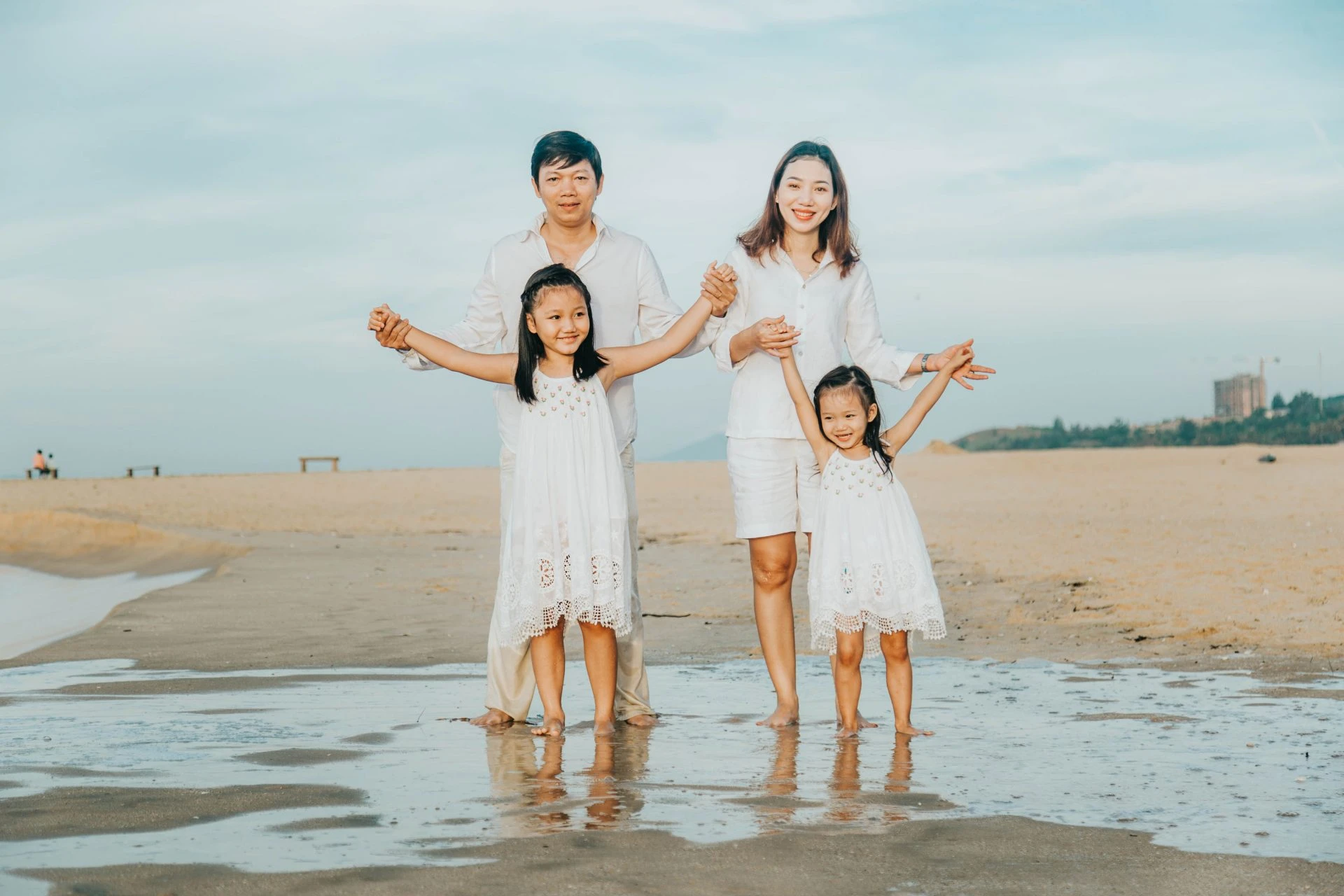 Top 7 concept chụp ảnh gia đình ở biển không thể bỏ qua