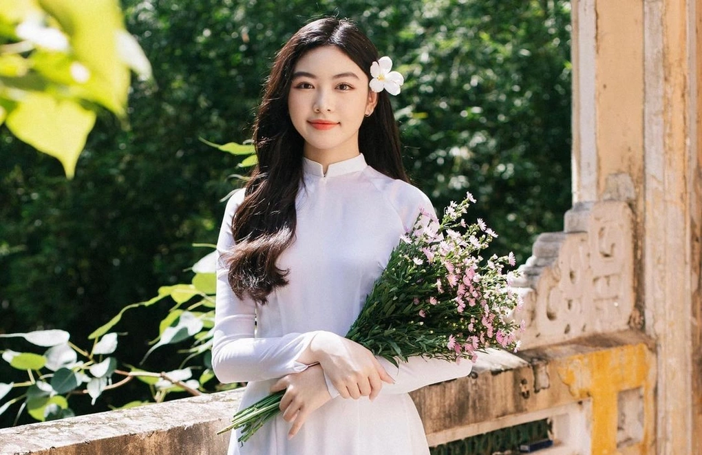 5 kiểu chụp ảnh ở chùa nghiêm trang