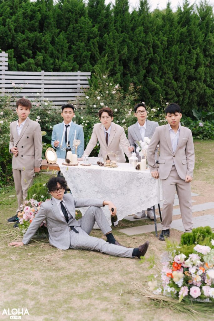 Hãy lựa chọn địa điểm cho thuê vest uy tín để lưu giữ những tấm hình kỷ yếu thật "bảnh" nhé các bạn