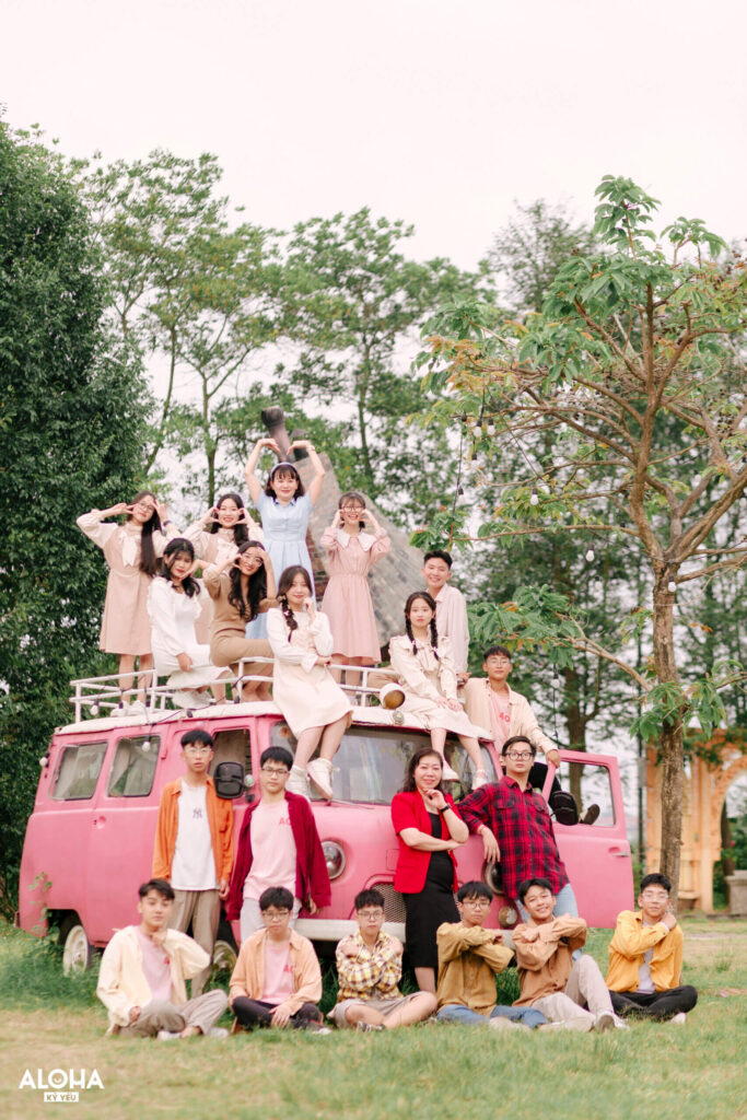 Kỷ yếu concept picnic là một trải nghiệm tuyệt vời để kỷ niệm thời điểm quan trọng trong cuộc đời của bạn và bạn bè.