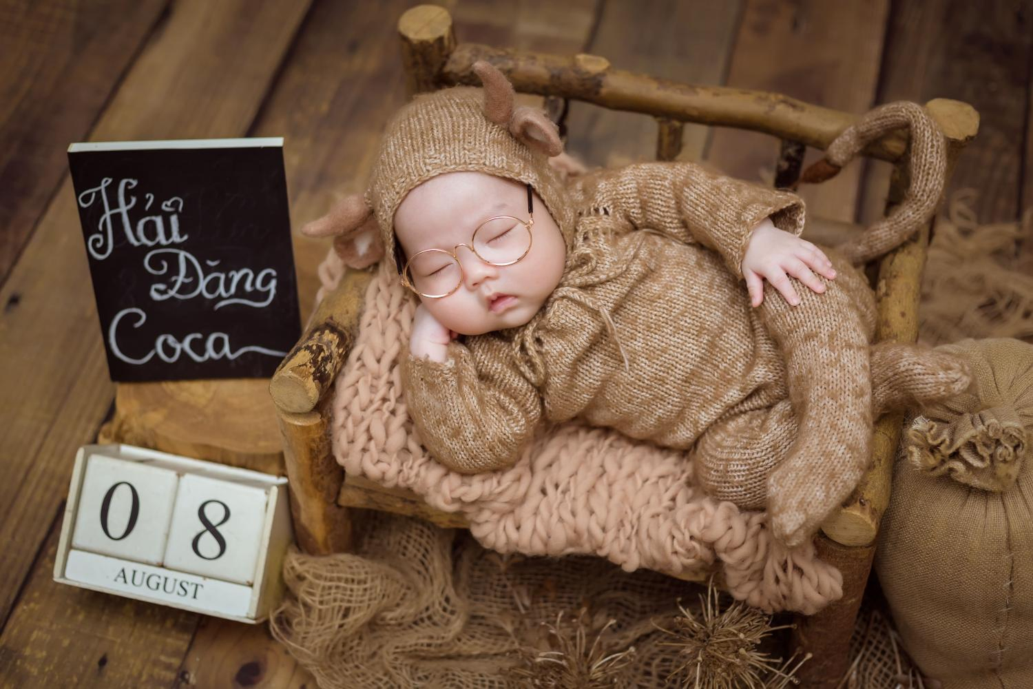 Gợi ý trang phục chụp ảnh bé đẹp ( Nguồn: Aloha Baby Studio )