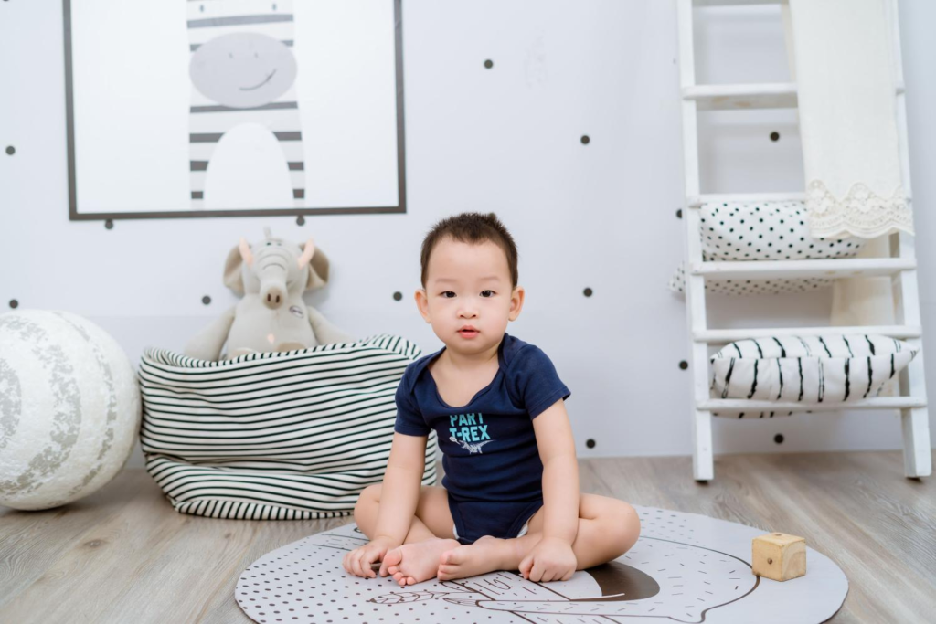 Gợi ý 10+ tư thế chụp ảnh cho bé theo độ tuổi (Nguồn: Aloha Baby Studio)