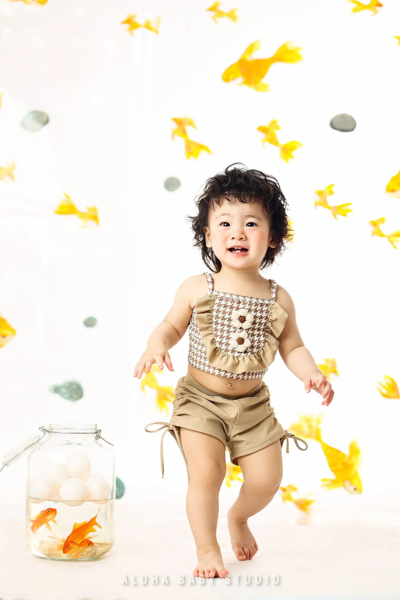Các tư thế chụp ảnh đẹp cho bé gái - Những lưu ý khi chụp ảnh cho bé gái