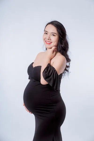 Kiêng chụp ảnh thân mật với người già