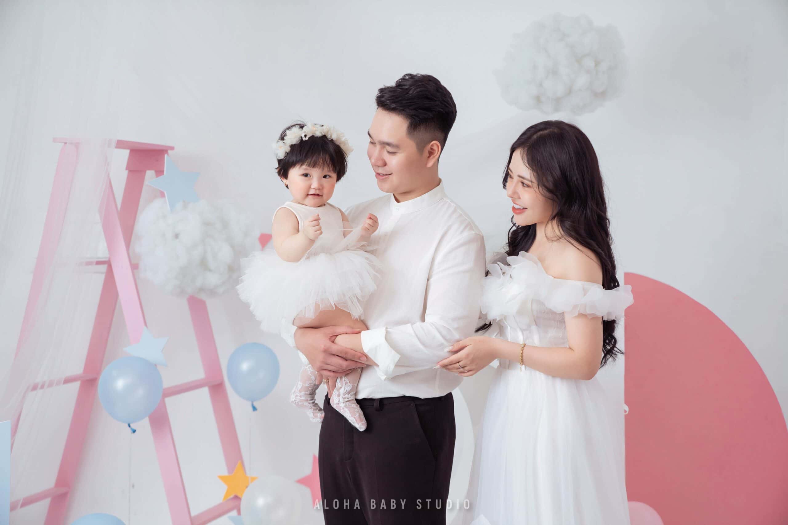 Bỏ túi 6 concept chụp ảnh gia đình đẹp xuất sắc (Nguồn: Aloha Baby Studio)