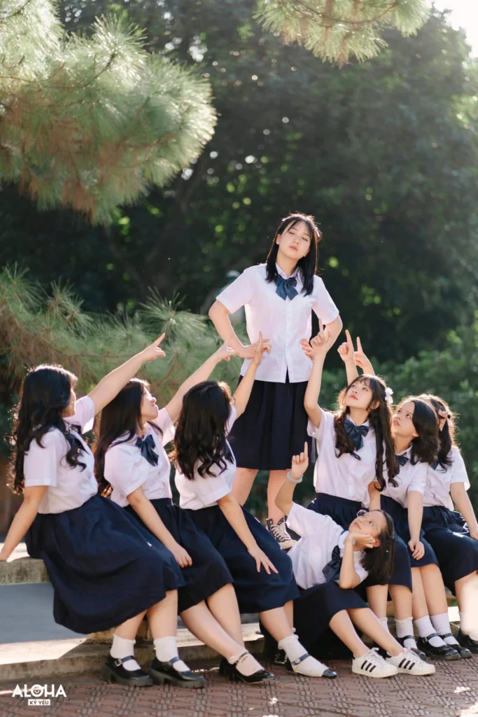 Concept kỷ yếu 12 học đường mang màu trẻ trung, tinh nghịch