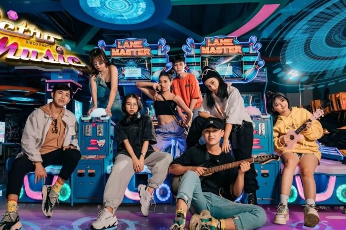 Concept kỷ yếu Disco - Sống lại một thời thập niên sôi động (Nguồn: Internet)