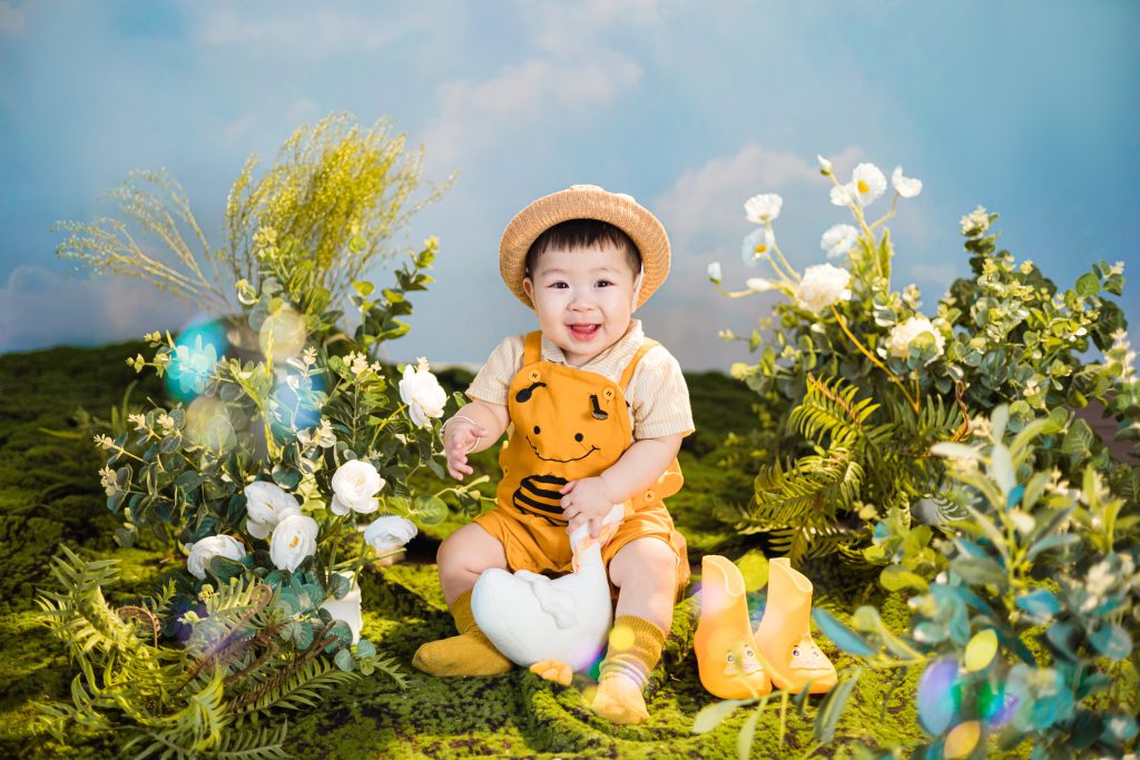 Bí quyết chụp ảnh cho bé 2 tuổi đẹp lung linh - Gợi ý pose ảnh siêu dễ thương