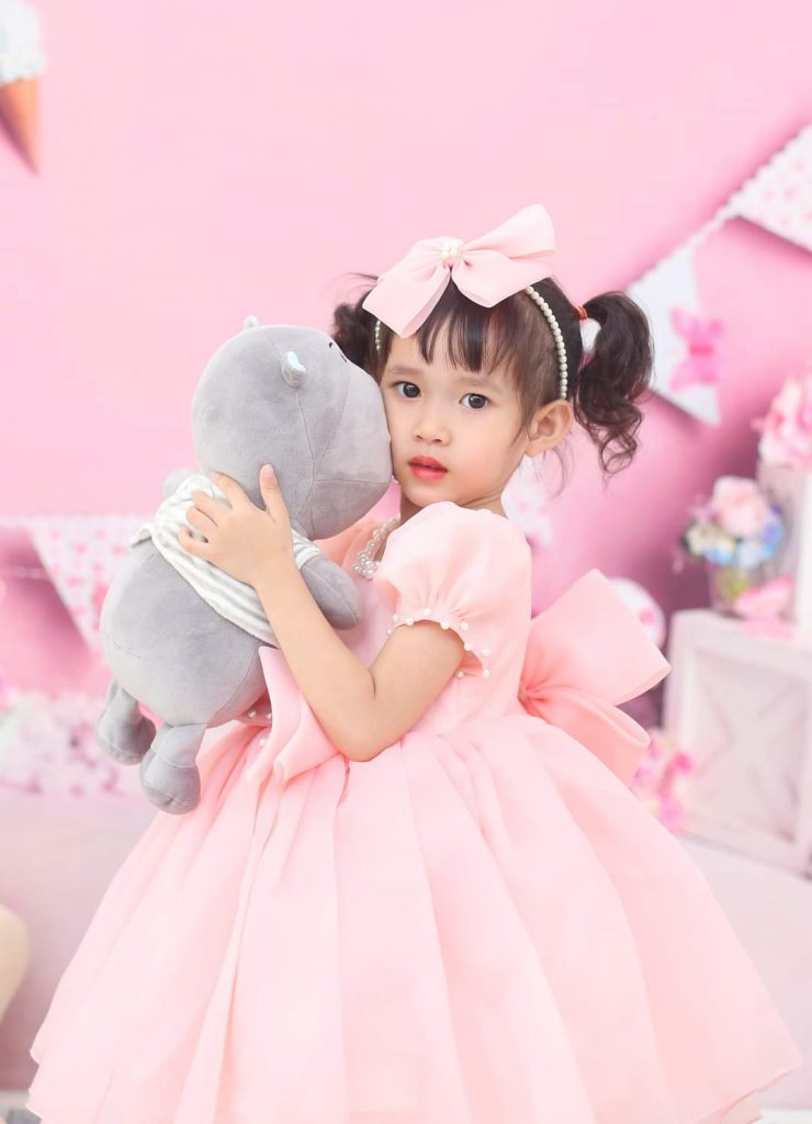 Gợi ý những phụ kiện chụp ảnh không thể thiếu cho bé