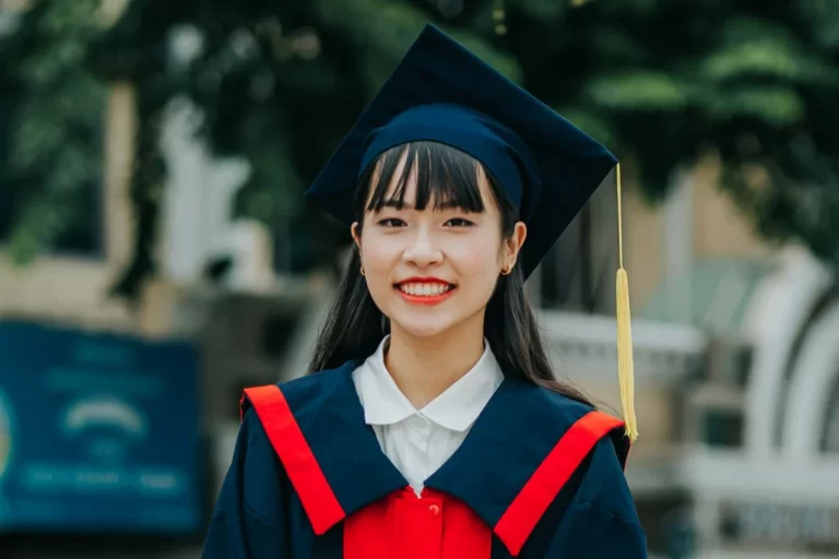 Bí quyết giúp chụp ảnh tốt nghiệp đẹp