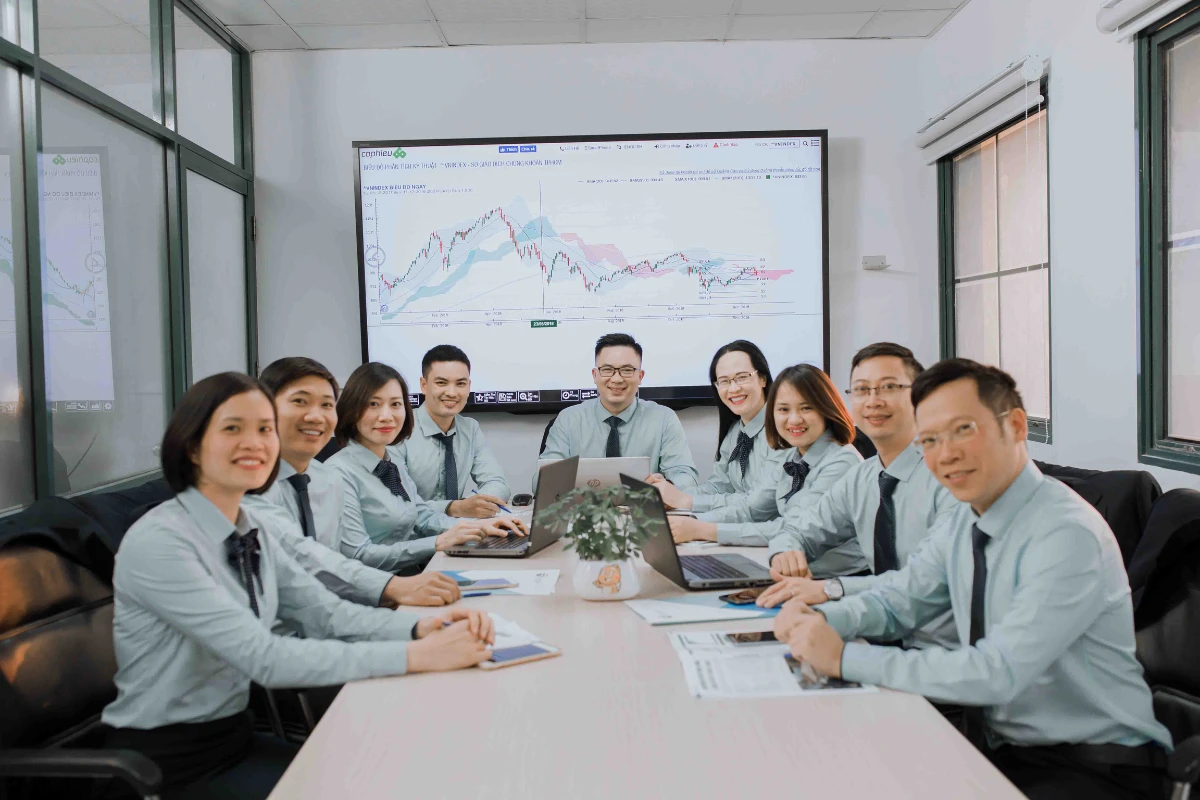 Top 5 cách tạo dáng chụp hình profile công ty độc đáo