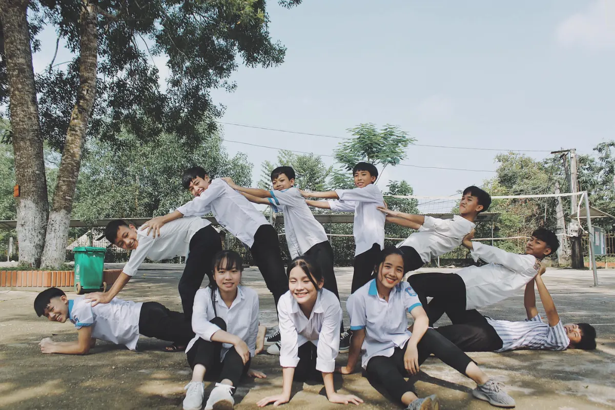 Chia sẻ những mẹo hay để chụp ảnh lớp độc đáo hơn