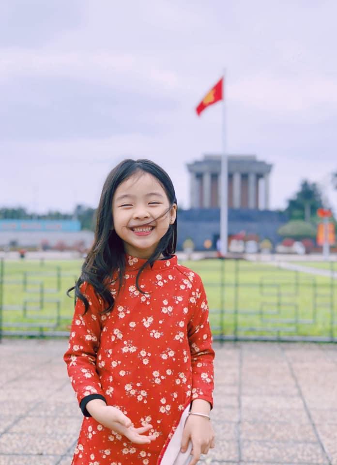 chụp ảnh cho bé tại lăng bác