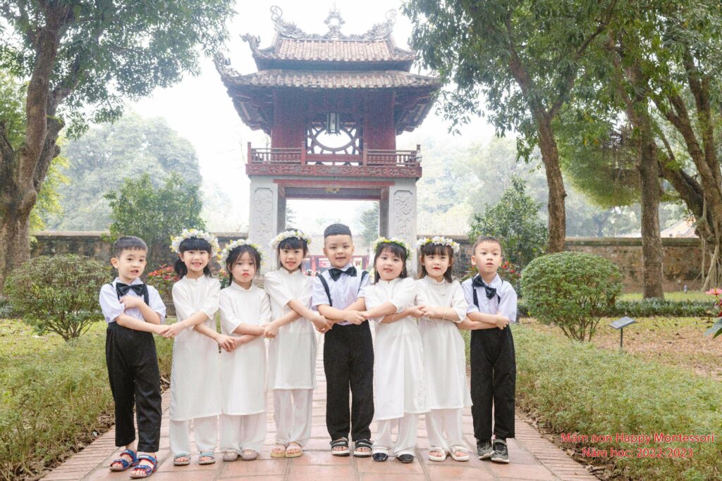 chụp ảnh cho bé tại quốc tử giám