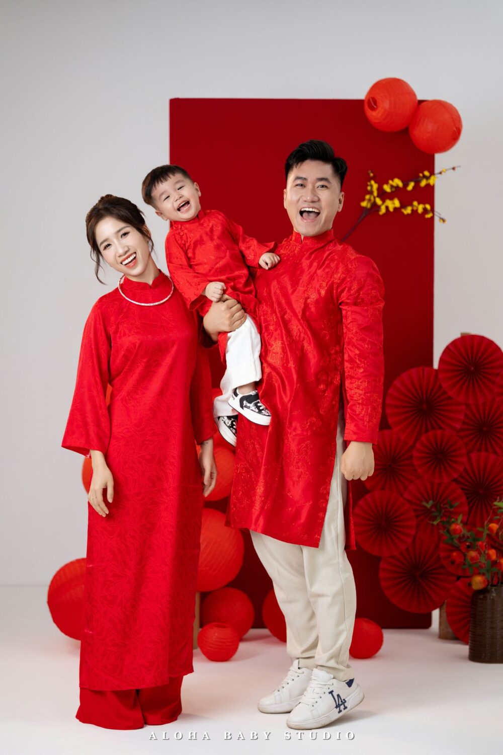 Gia đình zozo Hello chụp ảnh gia đình tại Aloha Baby