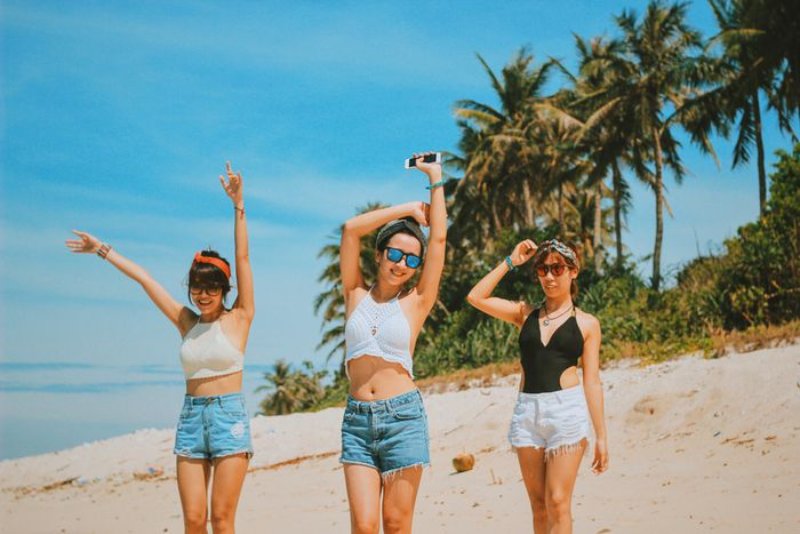 Chọn trang phục khi đi chụp ảnh biển nghệ thuật