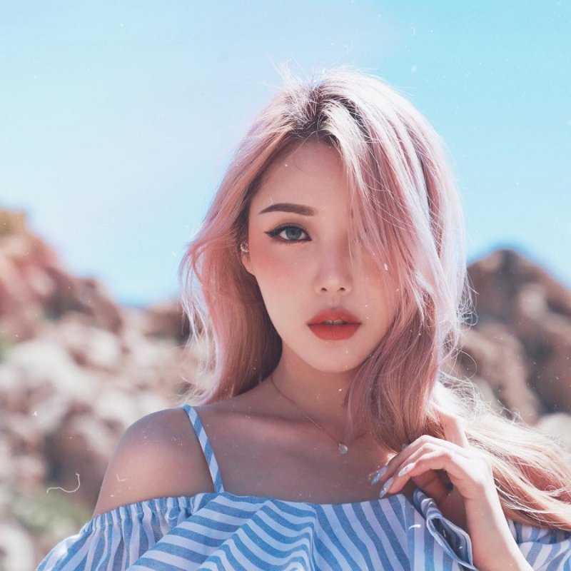 Lớp make up cực lì khi chụp tại biển