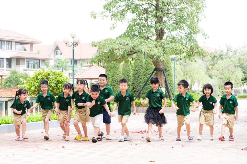 Concept chụp kỷ yếu mầm non Đồng Phục