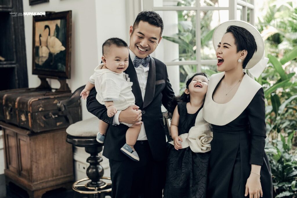 chụp ảnh gia đình thời trang độc đáo
