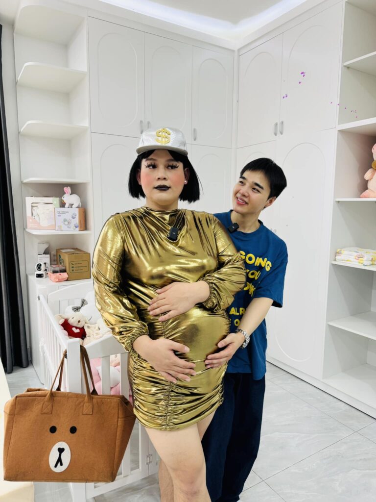 Long Chun giả gái hot gây tranh cãi