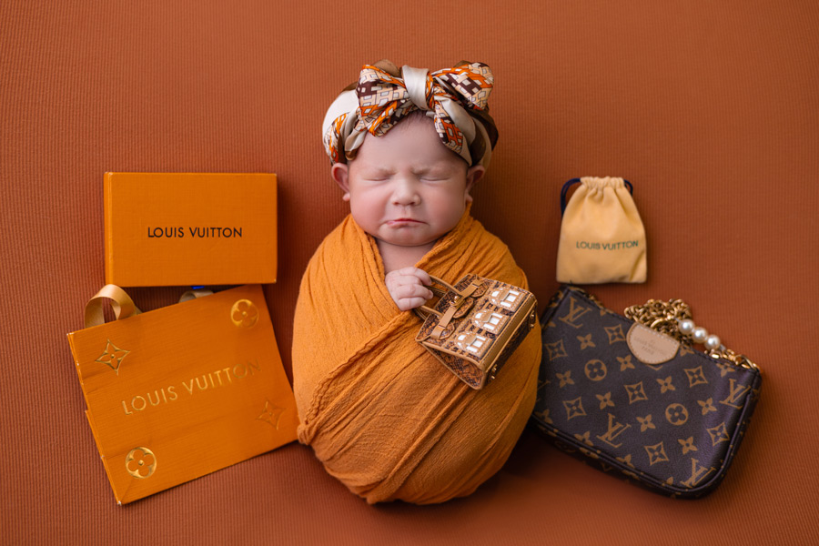Bé Cốm nhà Long chun tron concept chụp ảnh newborn sang chảnh