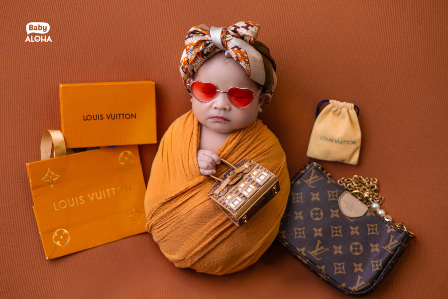 Long Chun chụp bộ ảnh newborn đầu đời bé Cốm