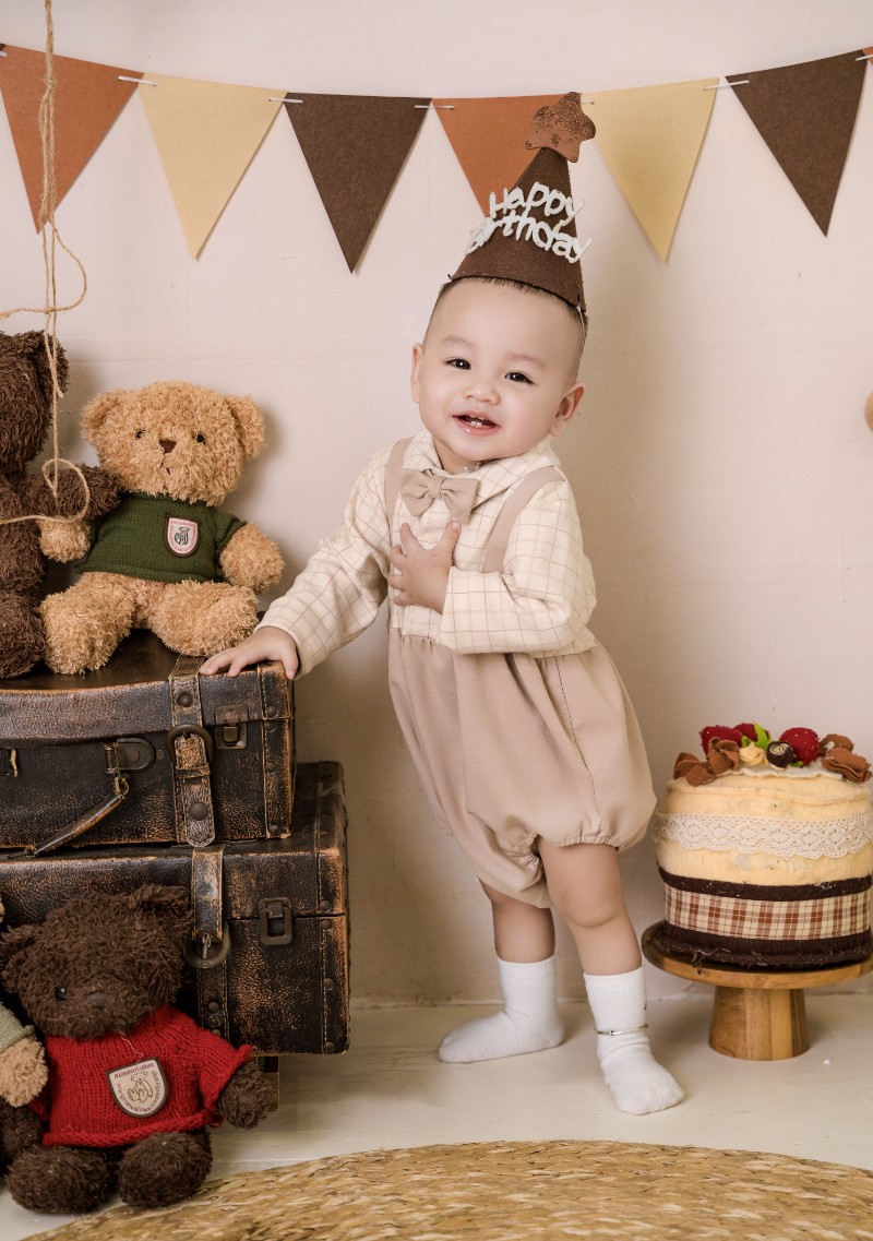 So sánh chụp tại studio và tại nhà ở Thủ Đức
