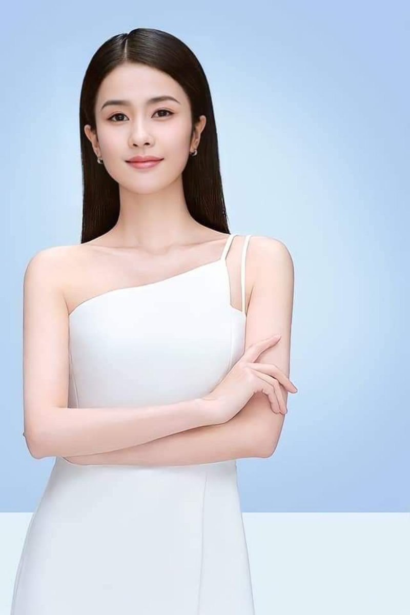 Ảnh chân dung nữ với tư thế bán thân
