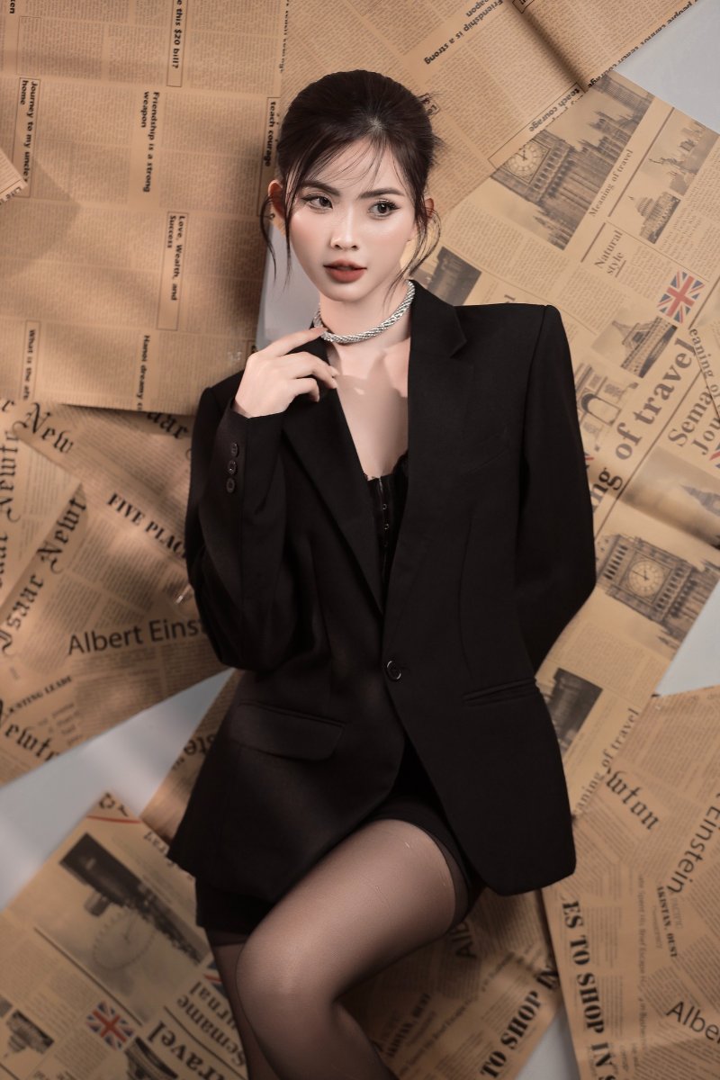 Chụp ảnh beauty doanh nhân theo tone màu thương hiệu cá nhân