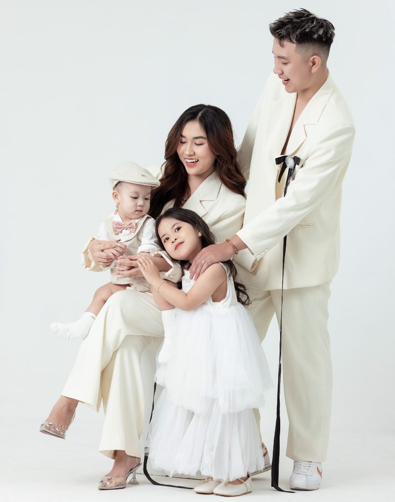 Studio chụp ảnh thôi nôi gia đình tại Gia Lâm Uy Tín