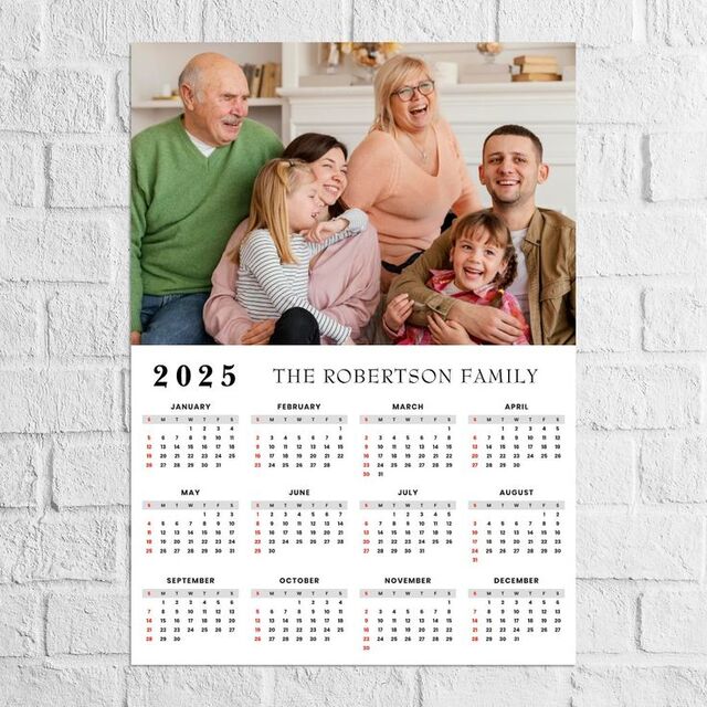 Hình ảnh gia đình hạnh phúc thích hợp in lịch treo tường