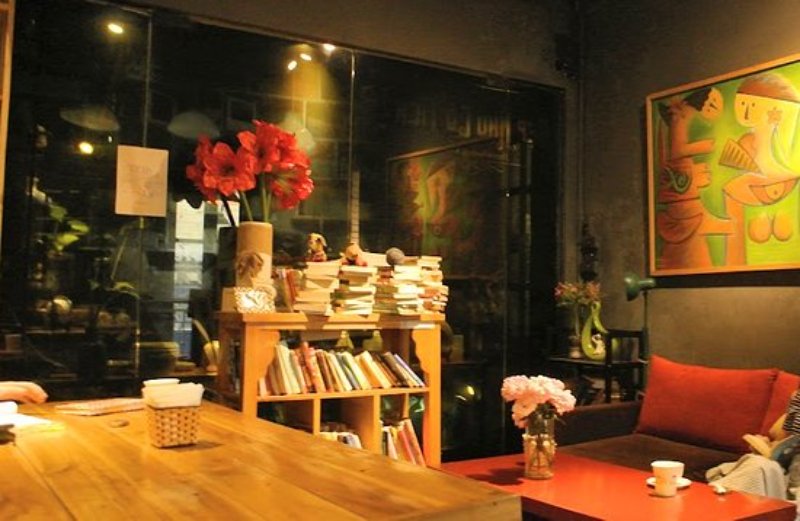 Floral & Book Cafe - Hoa 10 Giờ ( Nguồn ảnh: Sưu tầm )