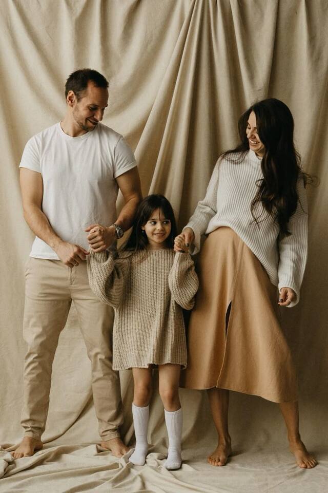 Hình gia đình 3 người dễ thương, cute