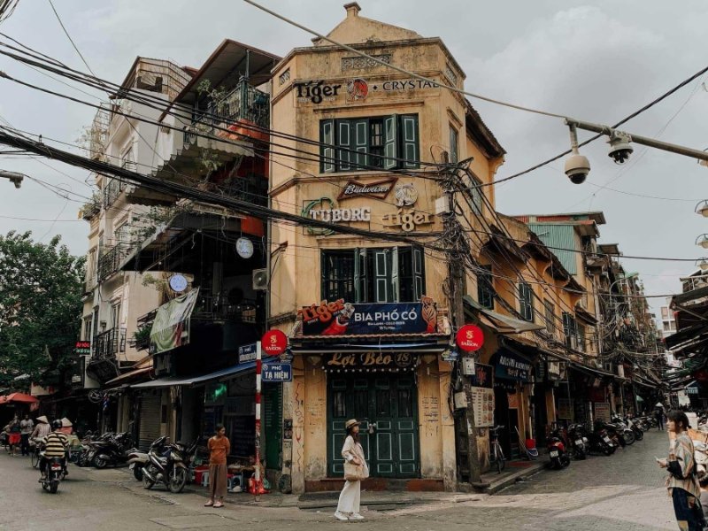 Phố Tạ Hiện ( Nguồn ảnh: Sưu Tầm )