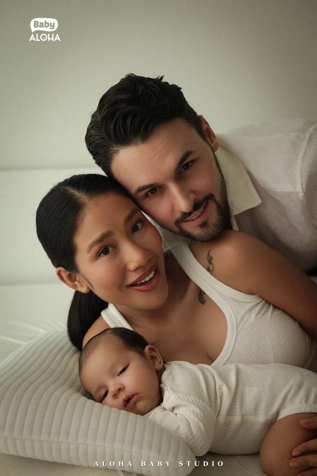 Ảnh em bé sơ sinh và những khoảnh khắc gia đình