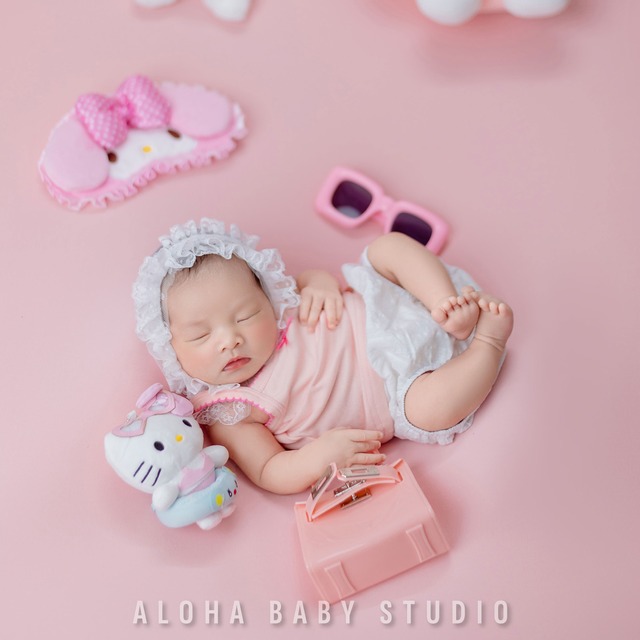 Hình ảnh em bé sơ sinh theo giới tính