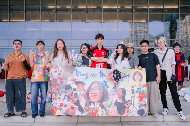 Hình ảnh banner Tốt Nghiệp Hài Hước ( Nguồn ảnh: Sưu tầm )